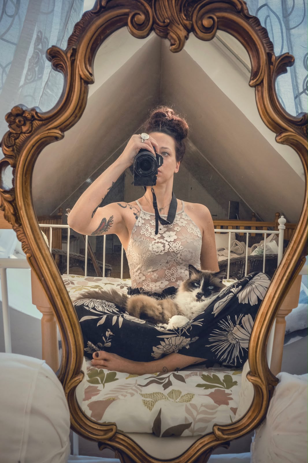 marianna zampieri self portrait with a cat